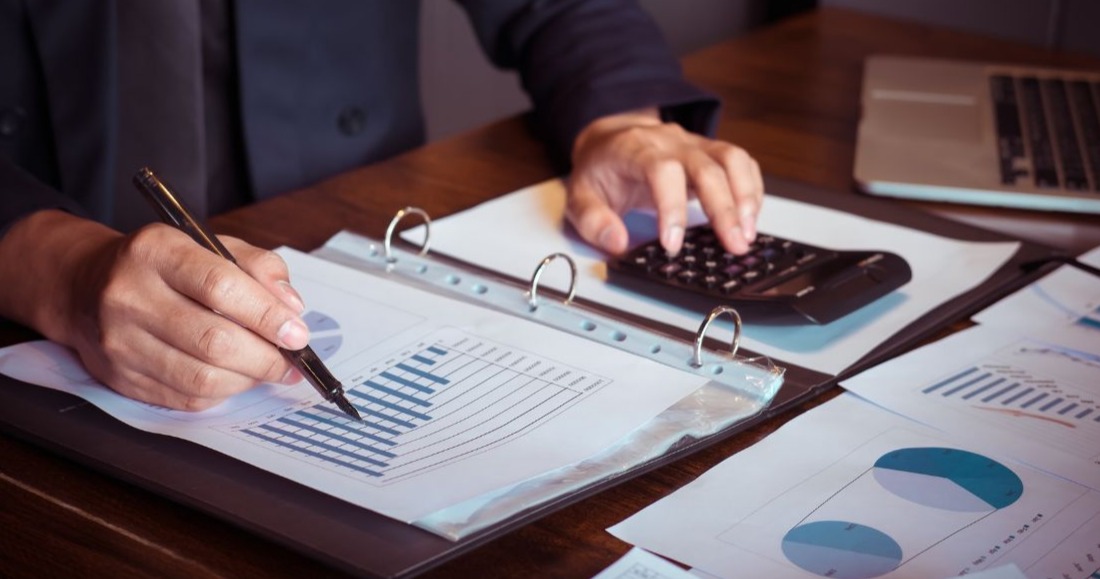 実験室用ガス分析装置市場DATAインサイト:推進要因、課題、および予測(2025~2