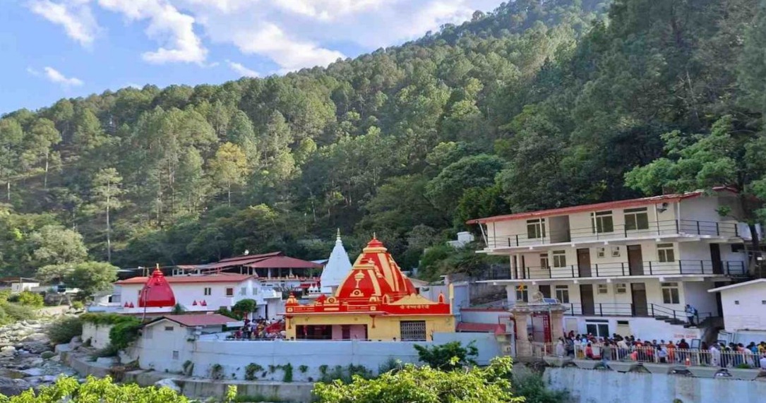 How to Go Kainchi Dham From Delhi?